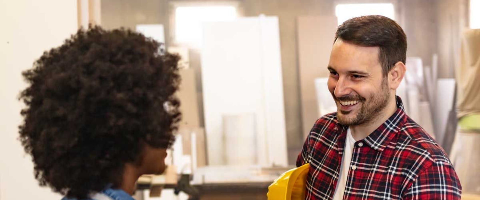 Understanding the Differences Between Licensed and Unlicensed Contractors